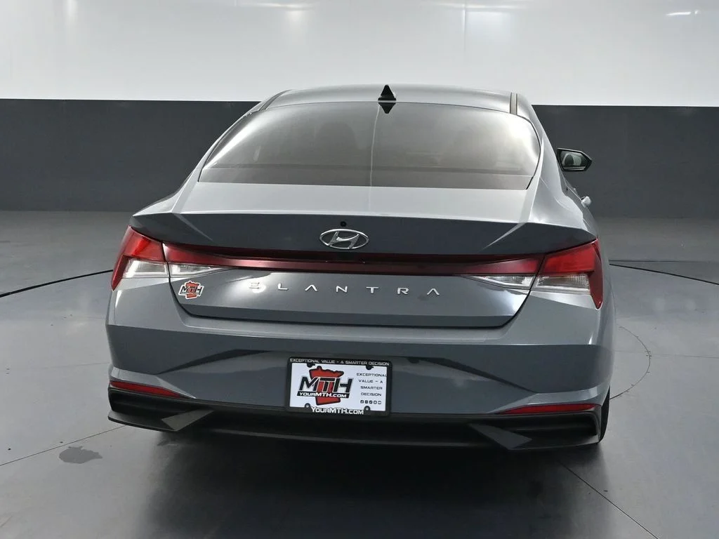 Used 2021 Gray Hyundai SEL image 6