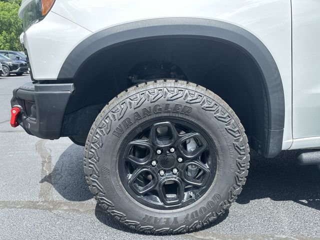 Certified Used 2024 White Chevrolet ZR2 image 20