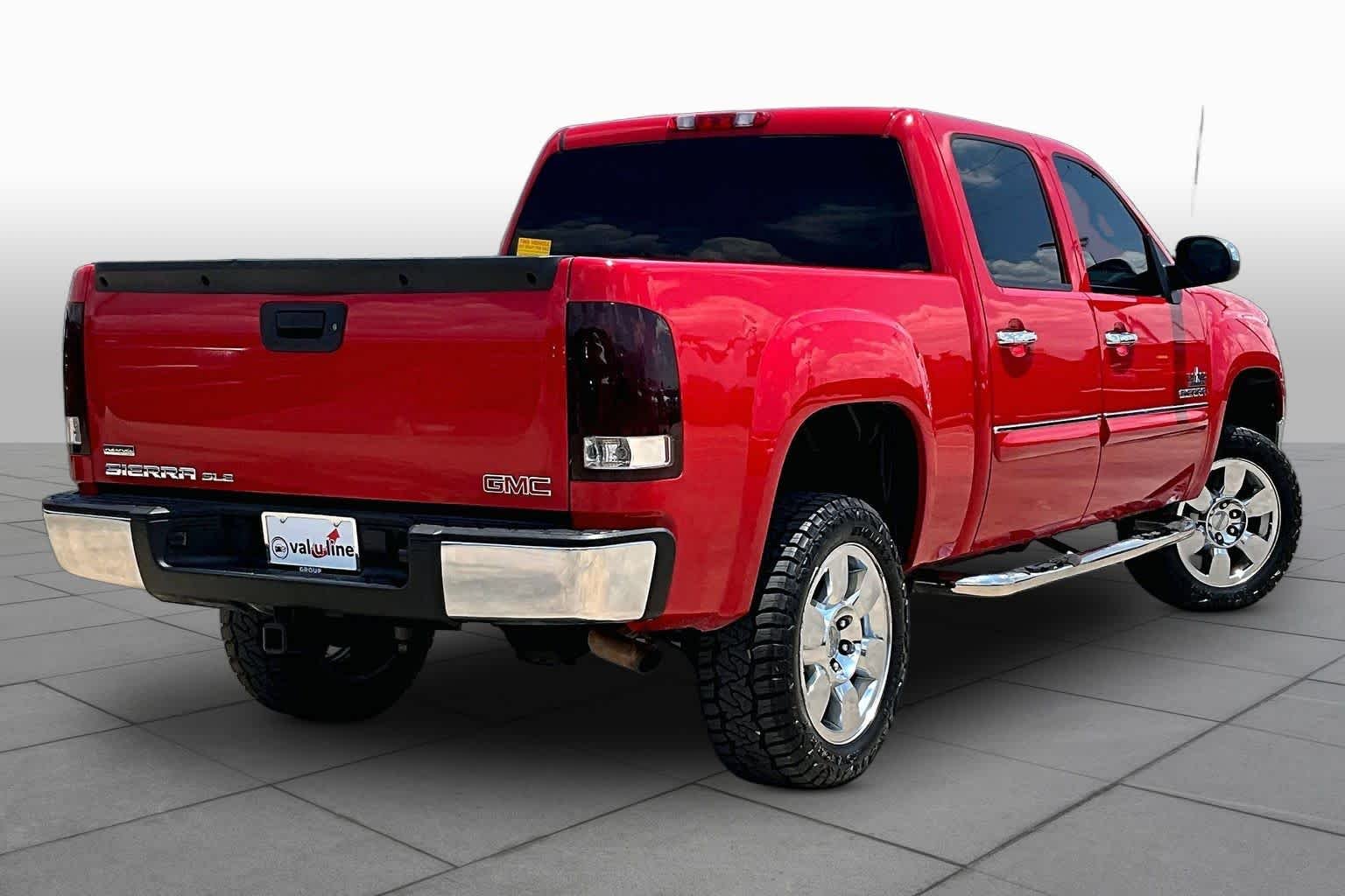Used 2011 Fire Red GMC SLE image 12
