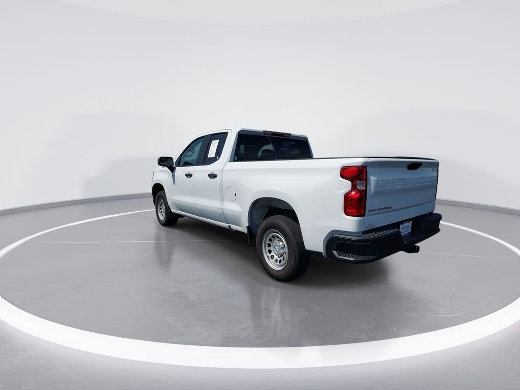 Used 2023 White Chevrolet WT image 6