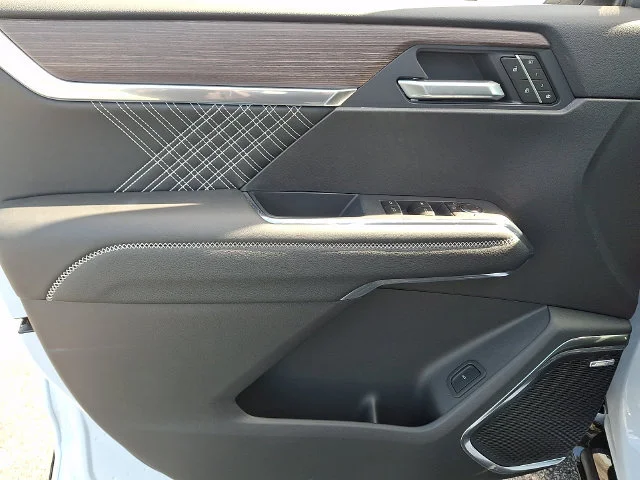 New 2027 Glacier White Tricoat GMC Denali image 12