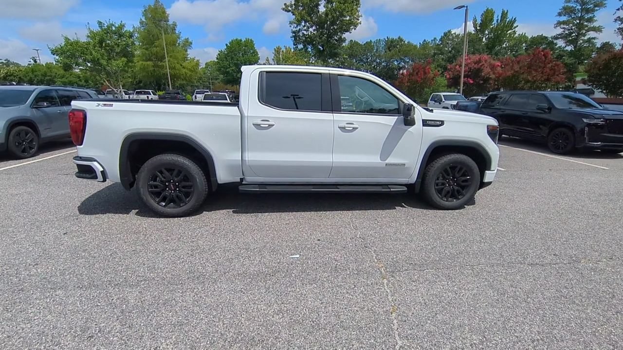 New 2026 Summit White GMC Elevation image 9