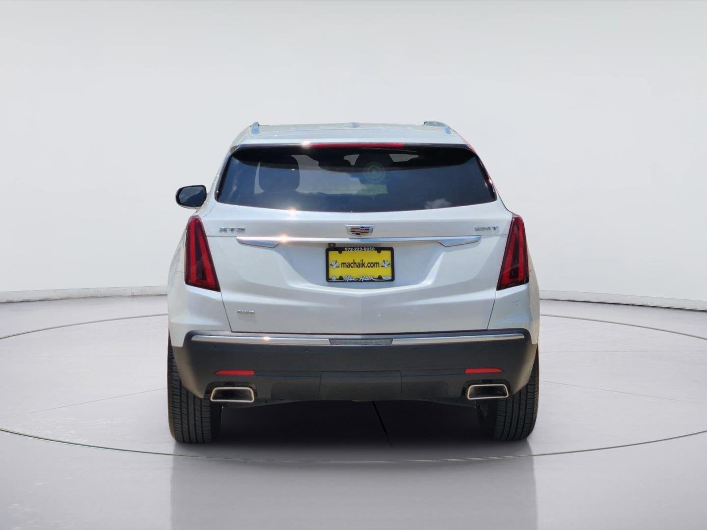 Certified Used 2022 Crystal White Tricoat Cadillac AWD Luxury image 5