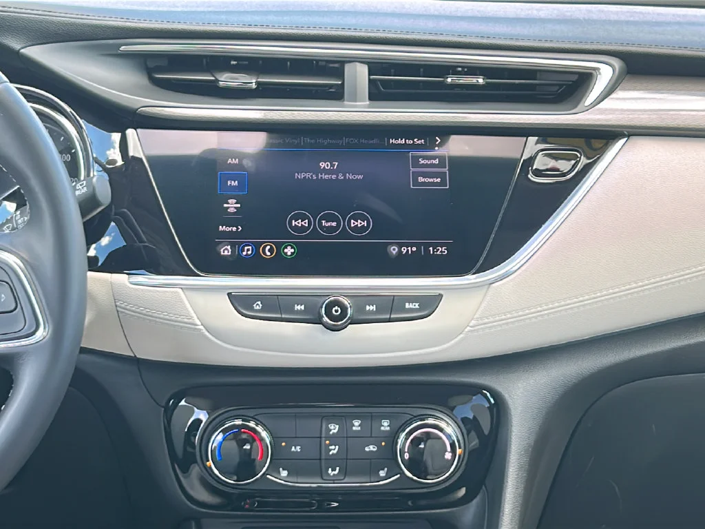 Used 2020 Blue Buick Preferred image 17