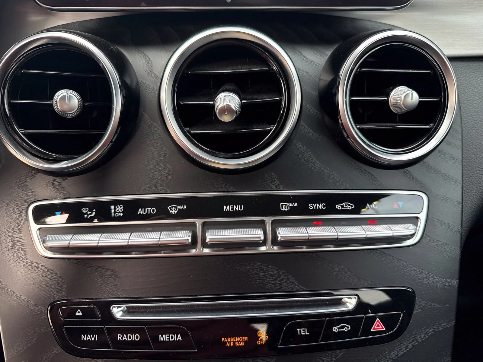 Used 2019 Gray Mercedes-Benz GLC 300 image 20