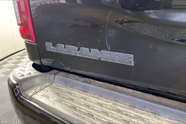 New 2026 Diamond Black Crystal Pearl-Coat Exterior Paint RAM Laramie image 9