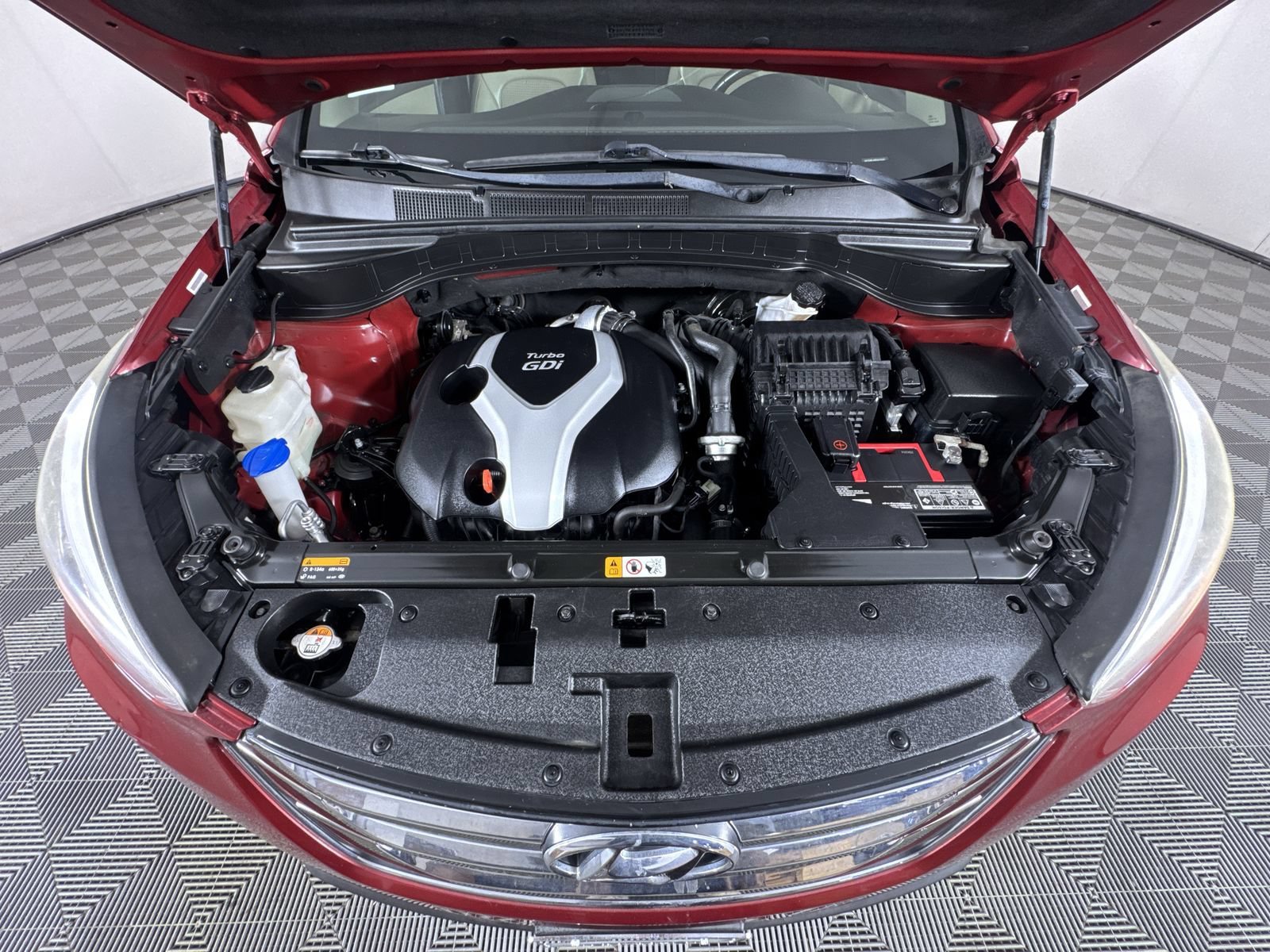 Used 2014 Serrano Red Hyundai  image 27