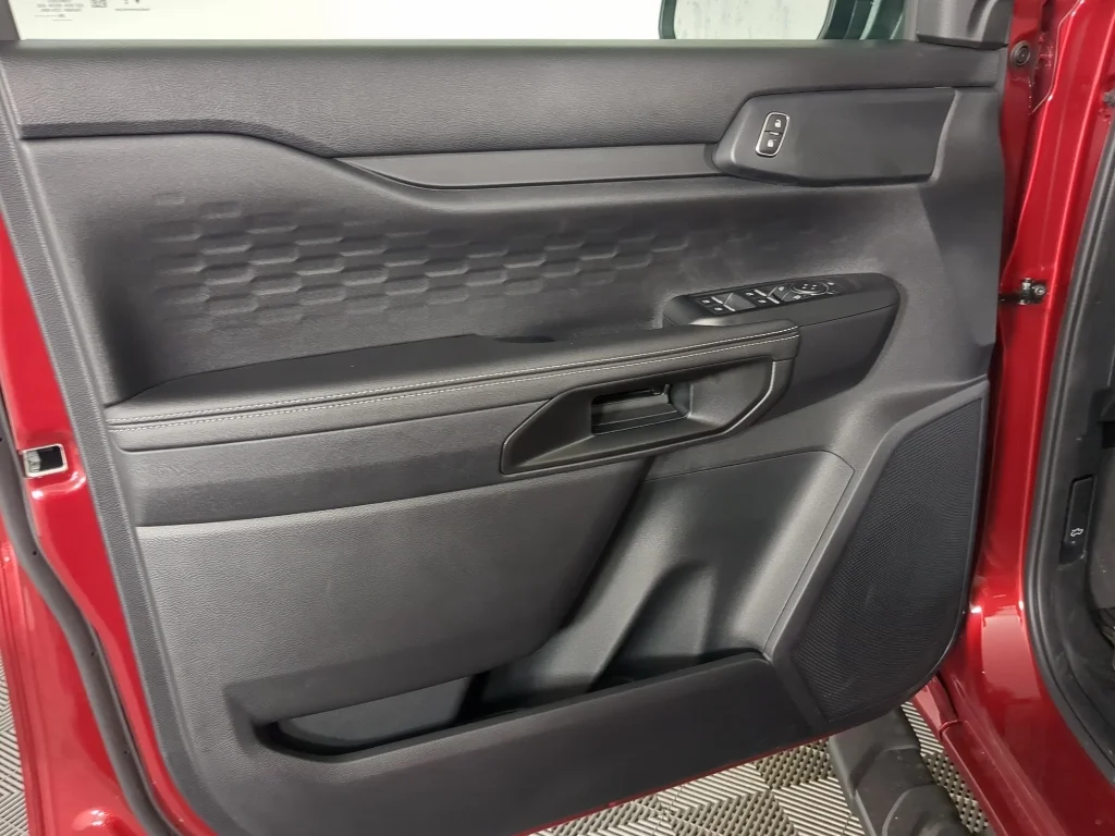 New 2026 Ruby Red Metallic Tinted Clearcoat Ford XLT image 11