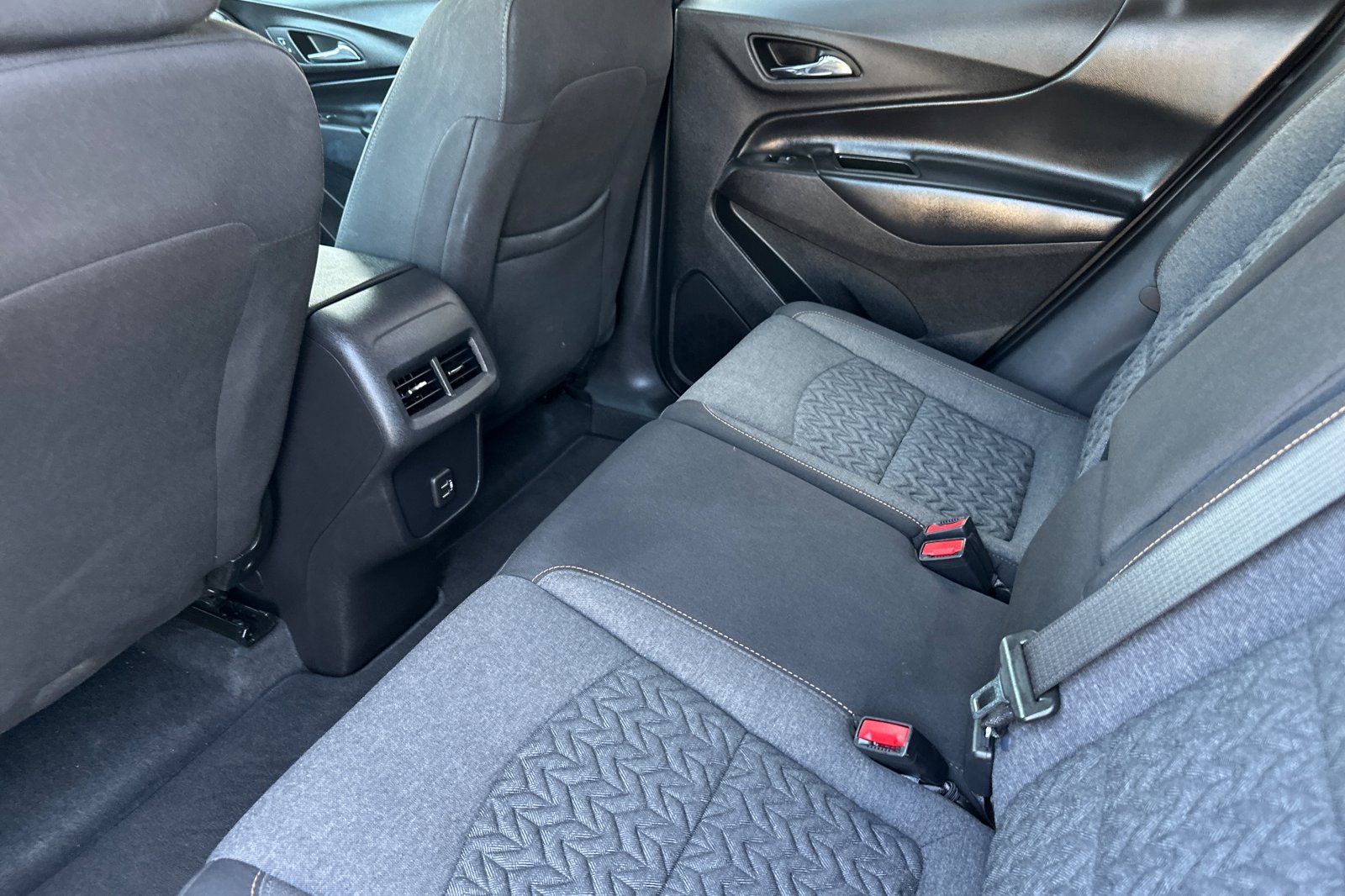 2024 Chevrolet Equinox LT - Photo 10