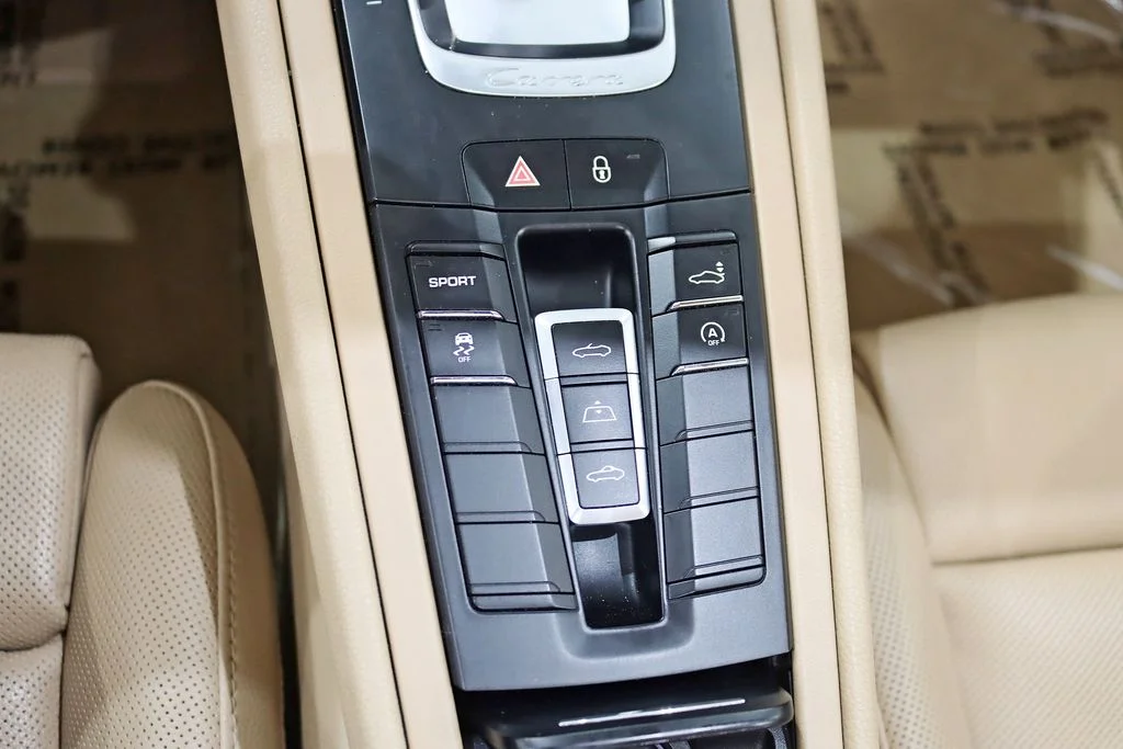 Used 2014 White Porsche Carrera image 24