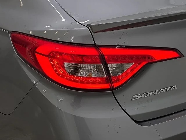 Used 2015 Gray Hyundai Sport 2.0T image 32