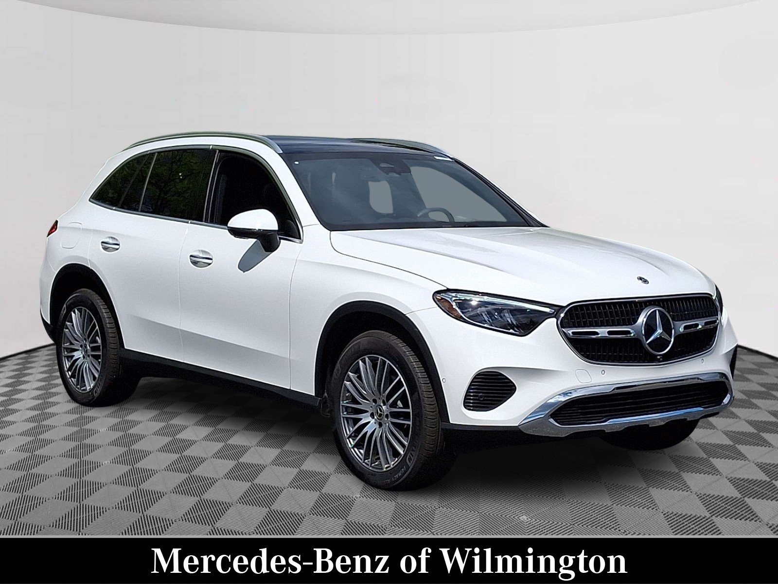 2026 Mercedes-Benz GLC GLC 300 4MATIC's photo