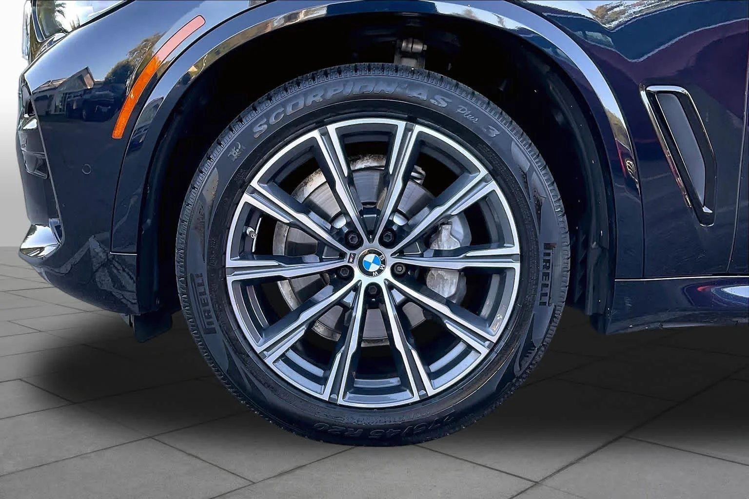Used 2022 Carbon Black Metallic BMW xDrive40i image 10
