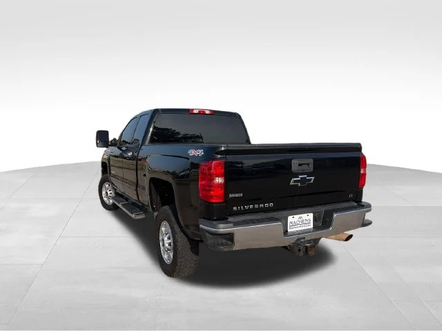 Used 2019 Black Chevrolet LT image 4