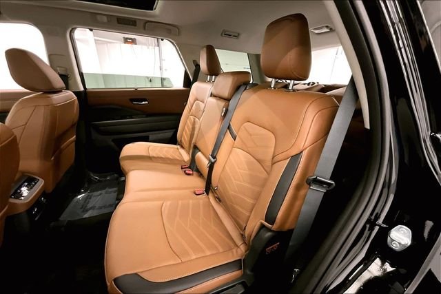 New 2025 Super Black Nissan Platinum image 10