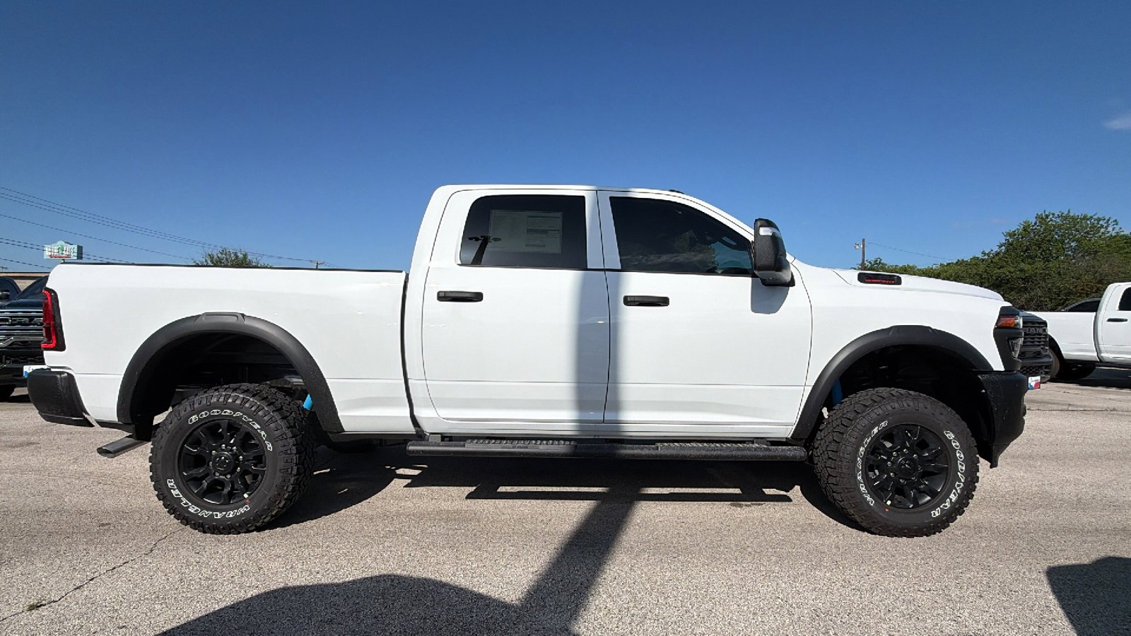 New 2026 Bright White Clear-Coat Exterior Paint RAM Tradesman image 4