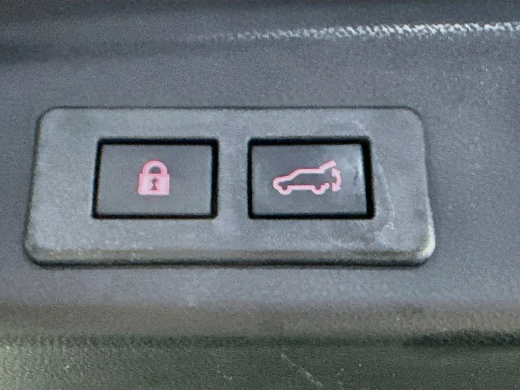 Used 2023 Black Subaru Onyx Edition image 33