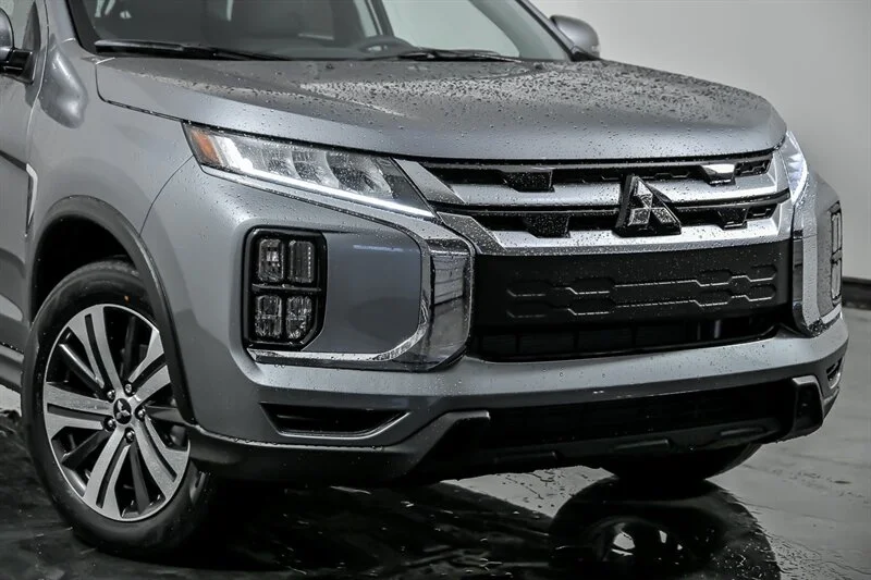 New 2026 Alloy Silver Metallic Mitsubishi SE image 2