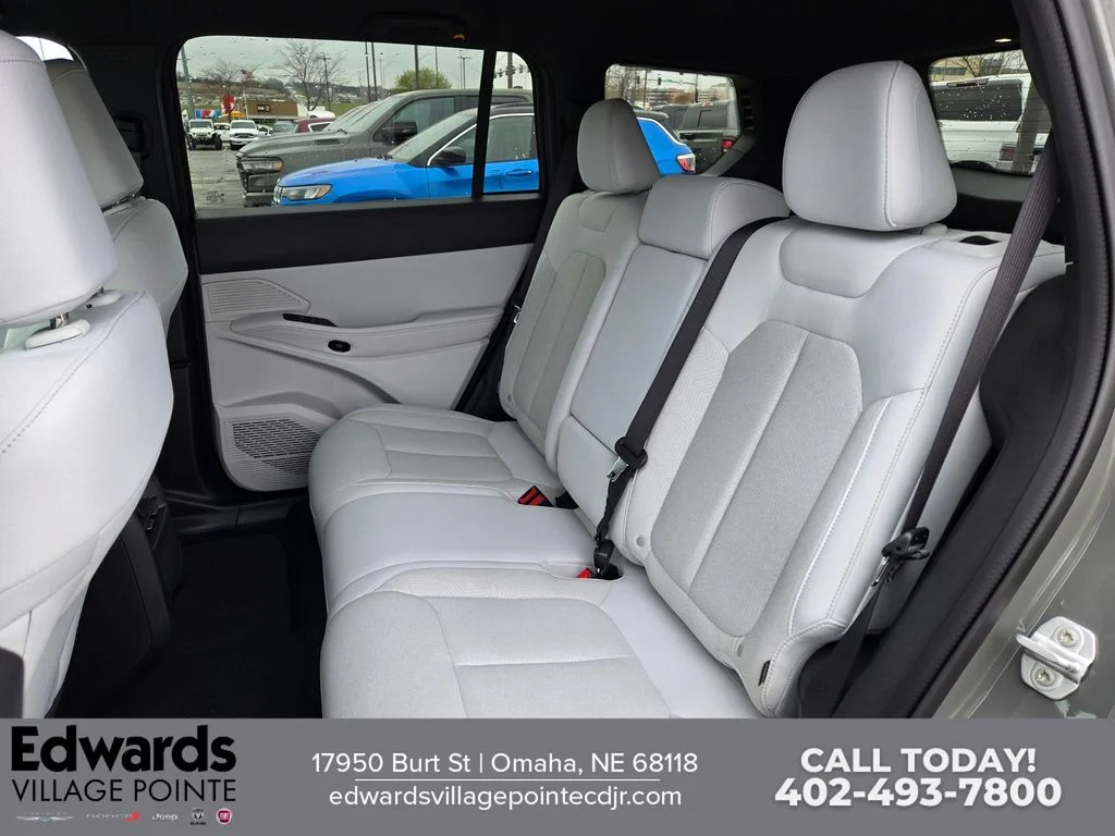 New 2026 Sting-Gray Clearcoat Jeep Laredo image 26