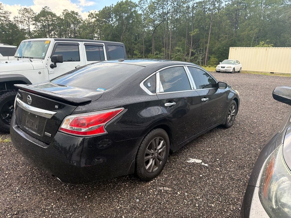 Used 2015 Black Nissan 2.5 S image 5