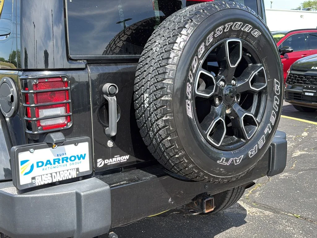 Used 2018 Black Jeep Unlimited Altitude image 14