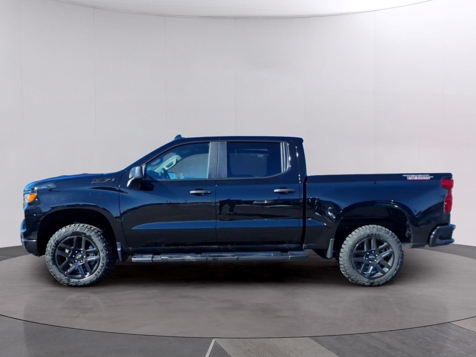 2026 Chevrolet Silverado 1500 Custom Trail Boss - Photo 2