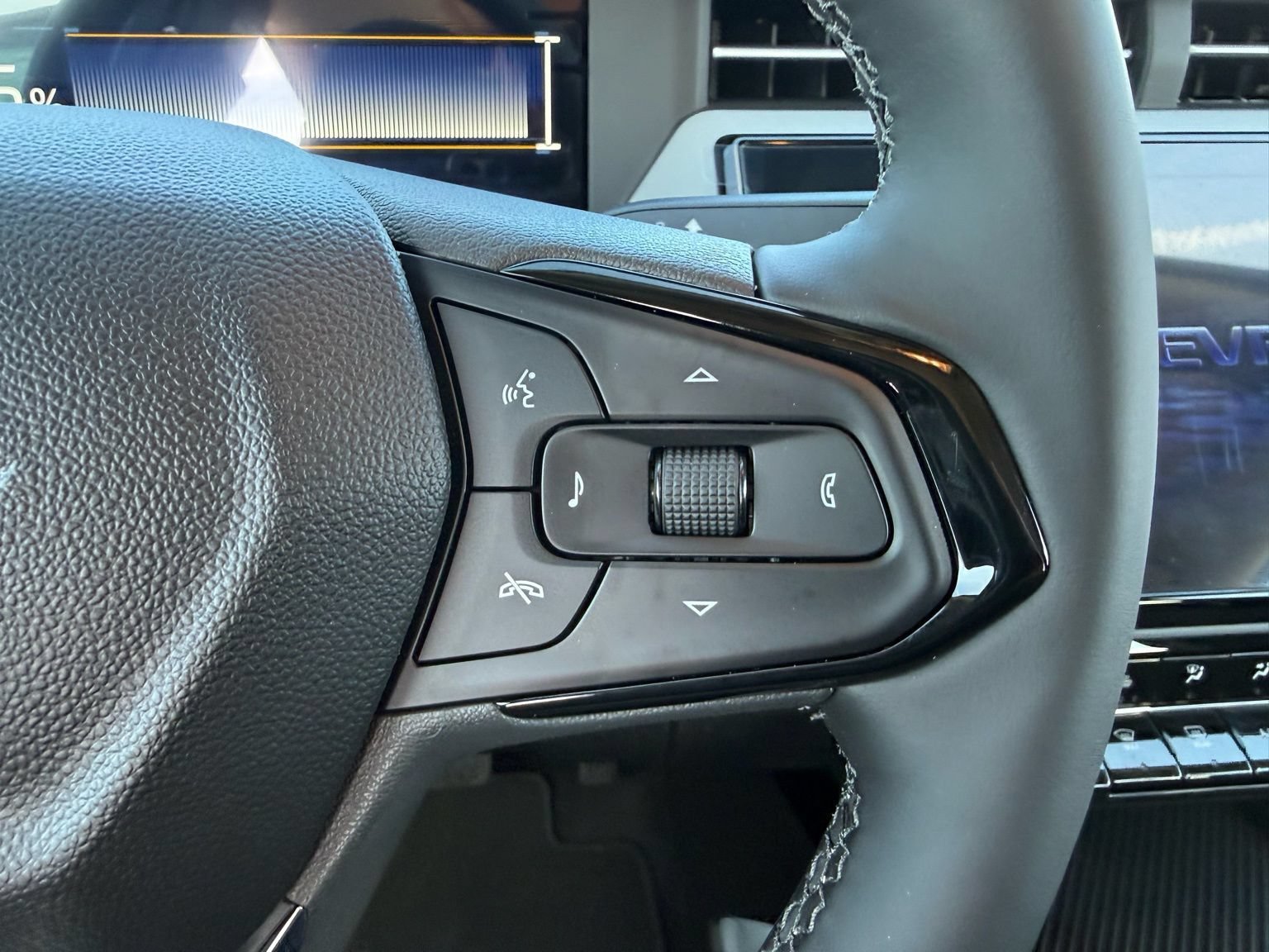 2027 Chevrolet Bolt LT - Photo 19