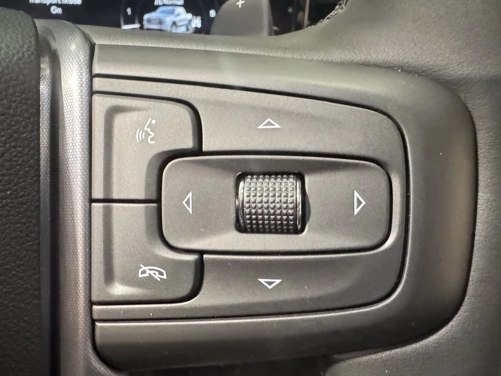 2026 GMC Sierra 1500 SLT - Photo 18
