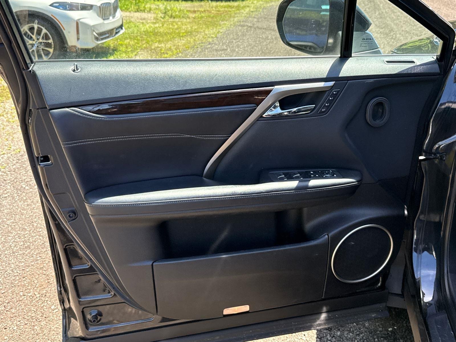 Used 2019  LEXUS FSPORT image 10