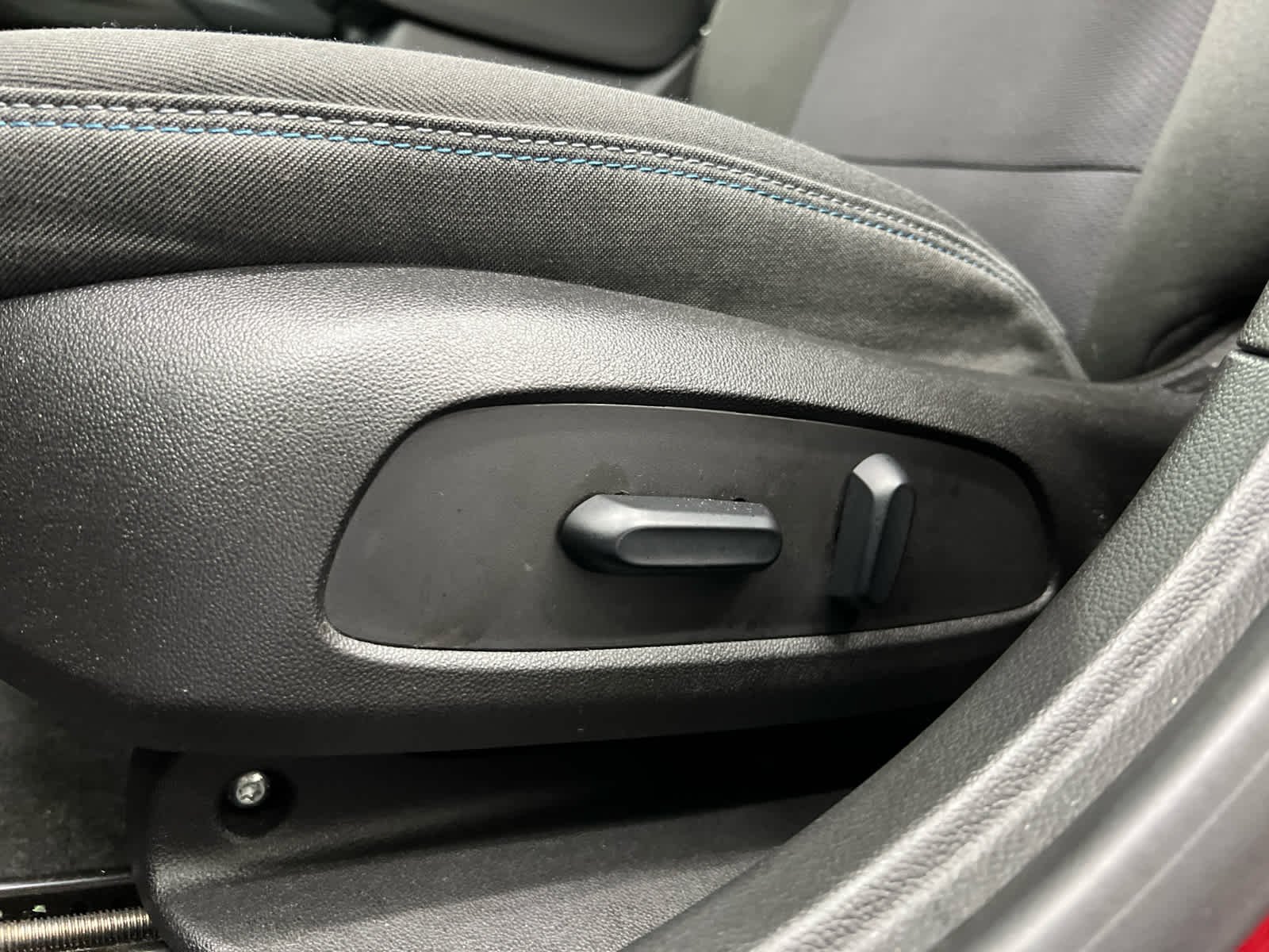 Used 2019 Cajun Red Tintcoat Chevrolet LT image 11