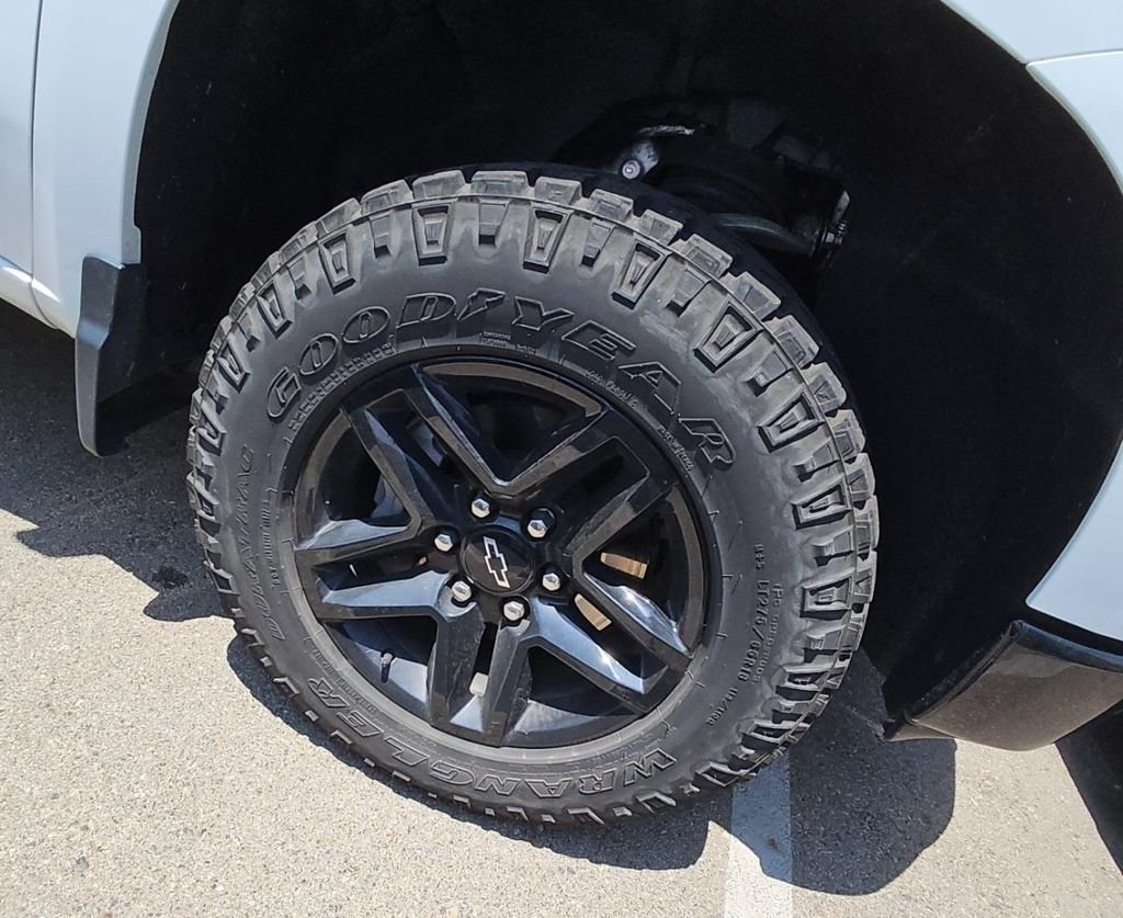 Used 2022 Summit White Chevrolet LT Trail Boss image 5
