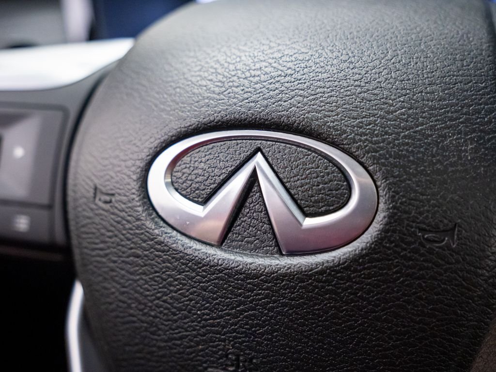 Used 2023 Mineral INFINITI Sensory image 33