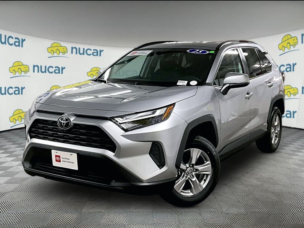 Used 2025 Silver Toyota XLE image 3