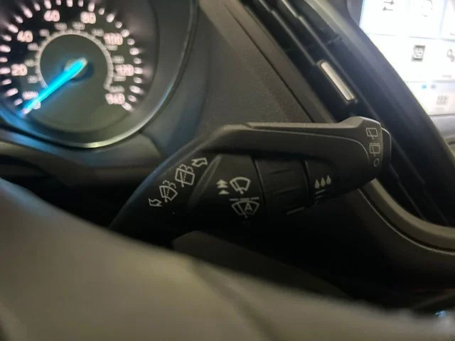 Used 2019 Sea Green Ford SEL image 18