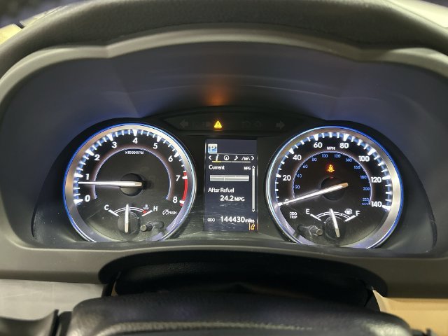 Used 2017 White Toyota XLE image 14