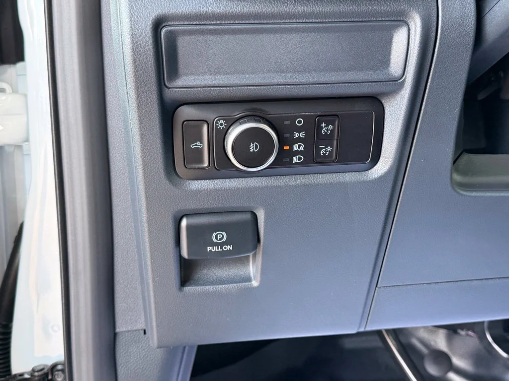 New 2026 Oxford White Ford XL image 23