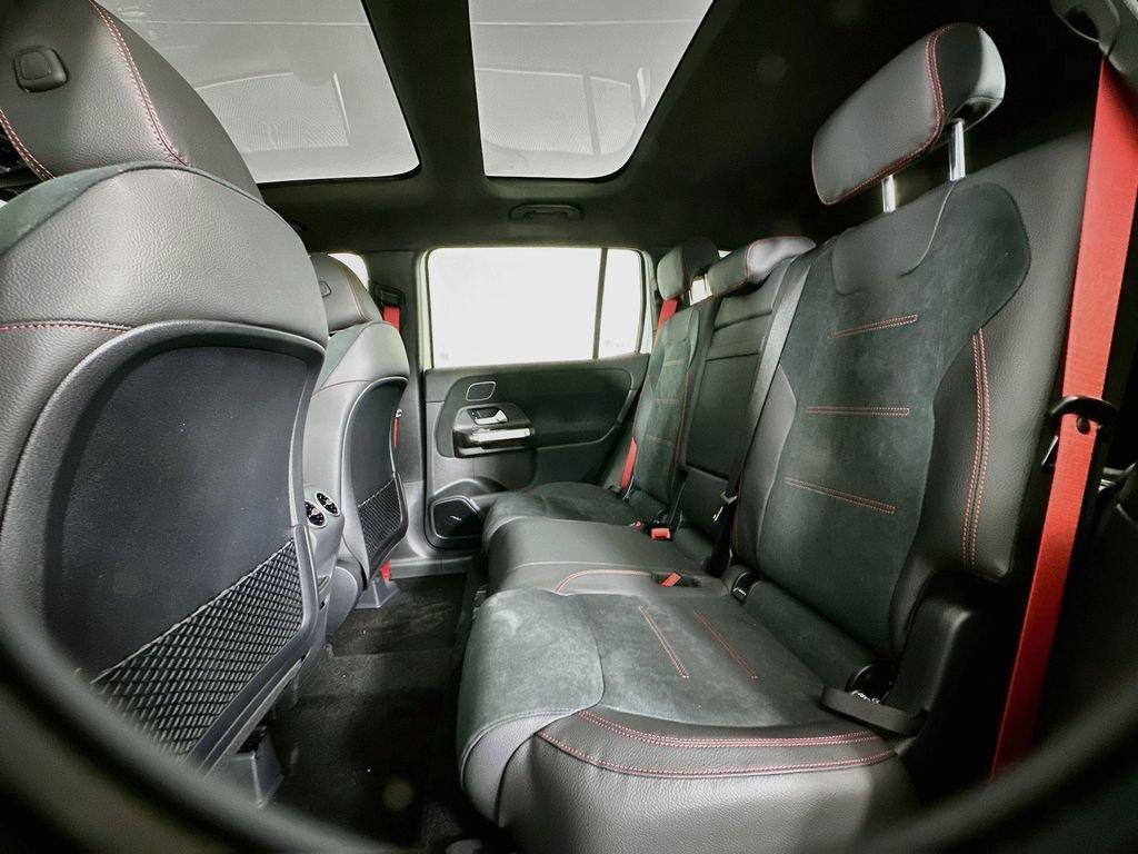 New 2026 Polar White Mercedes-Benz GLB 35 AMG® image 59