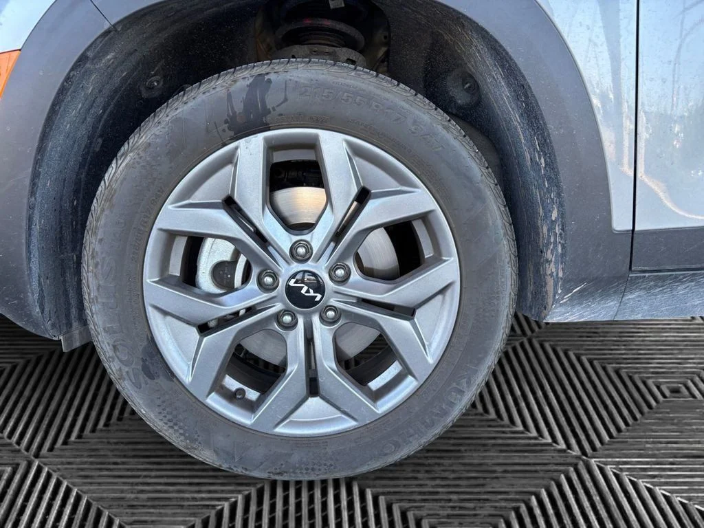 2025 Kia Seltos LX - Photo 31
