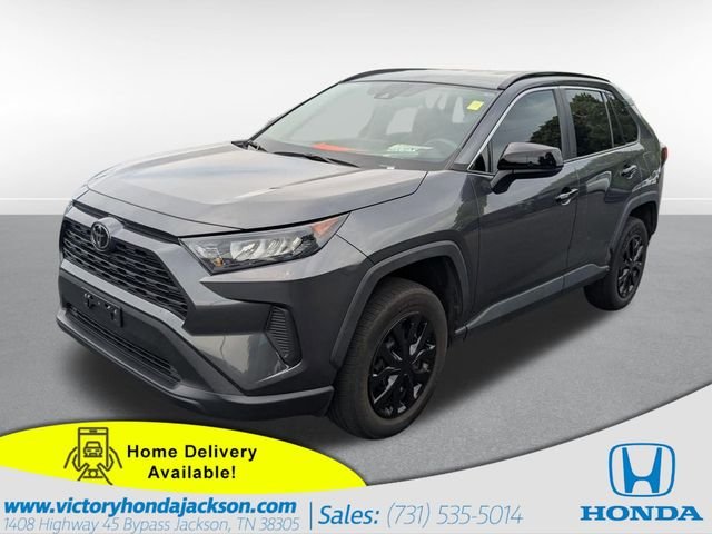 2020 Toyota RAV4 LE FWD's photo