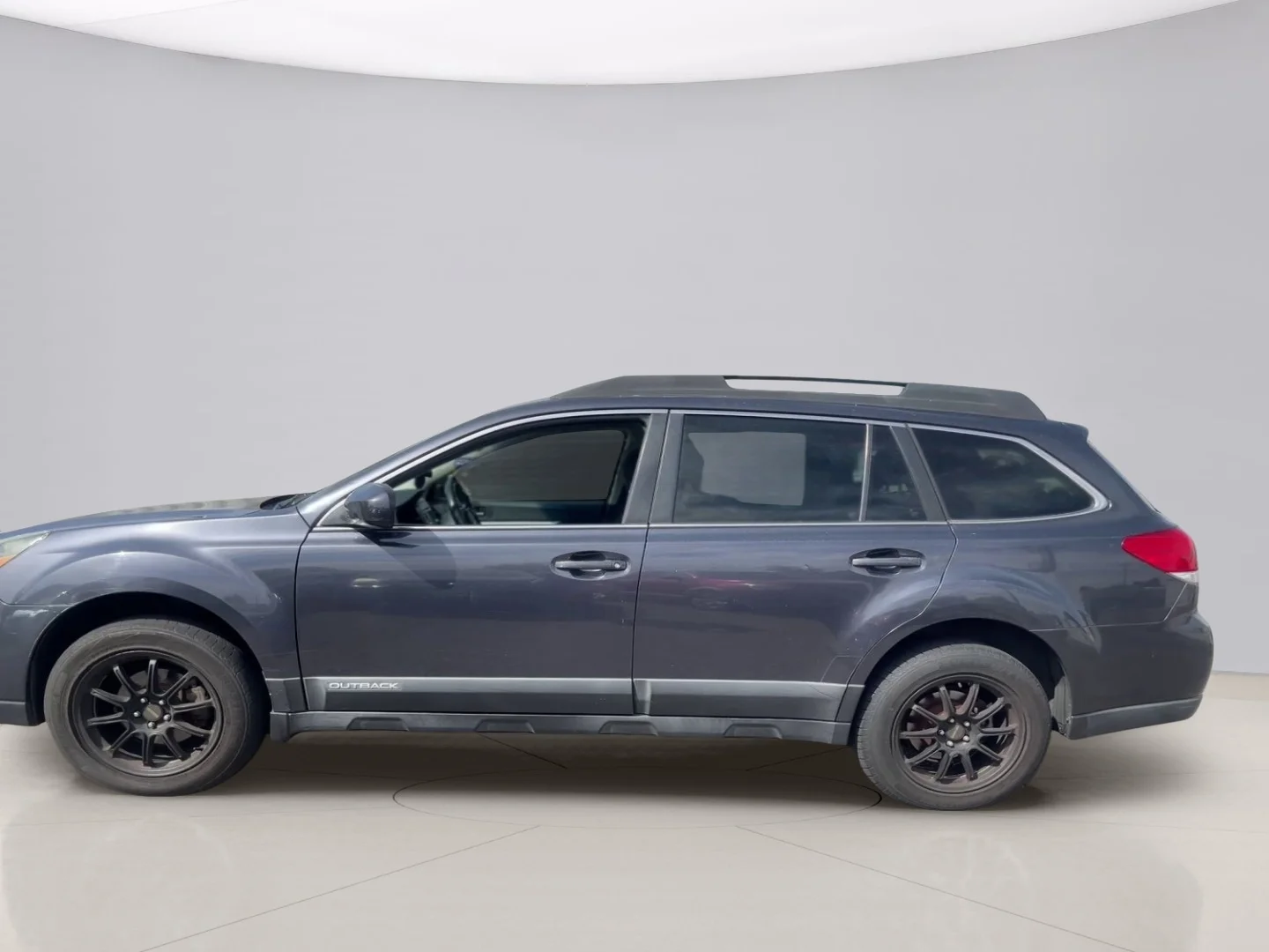 Used 2013 Gray Subaru 2.5I image 3