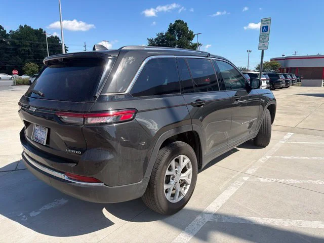 Used 2023 Brown Jeep Limited image 4