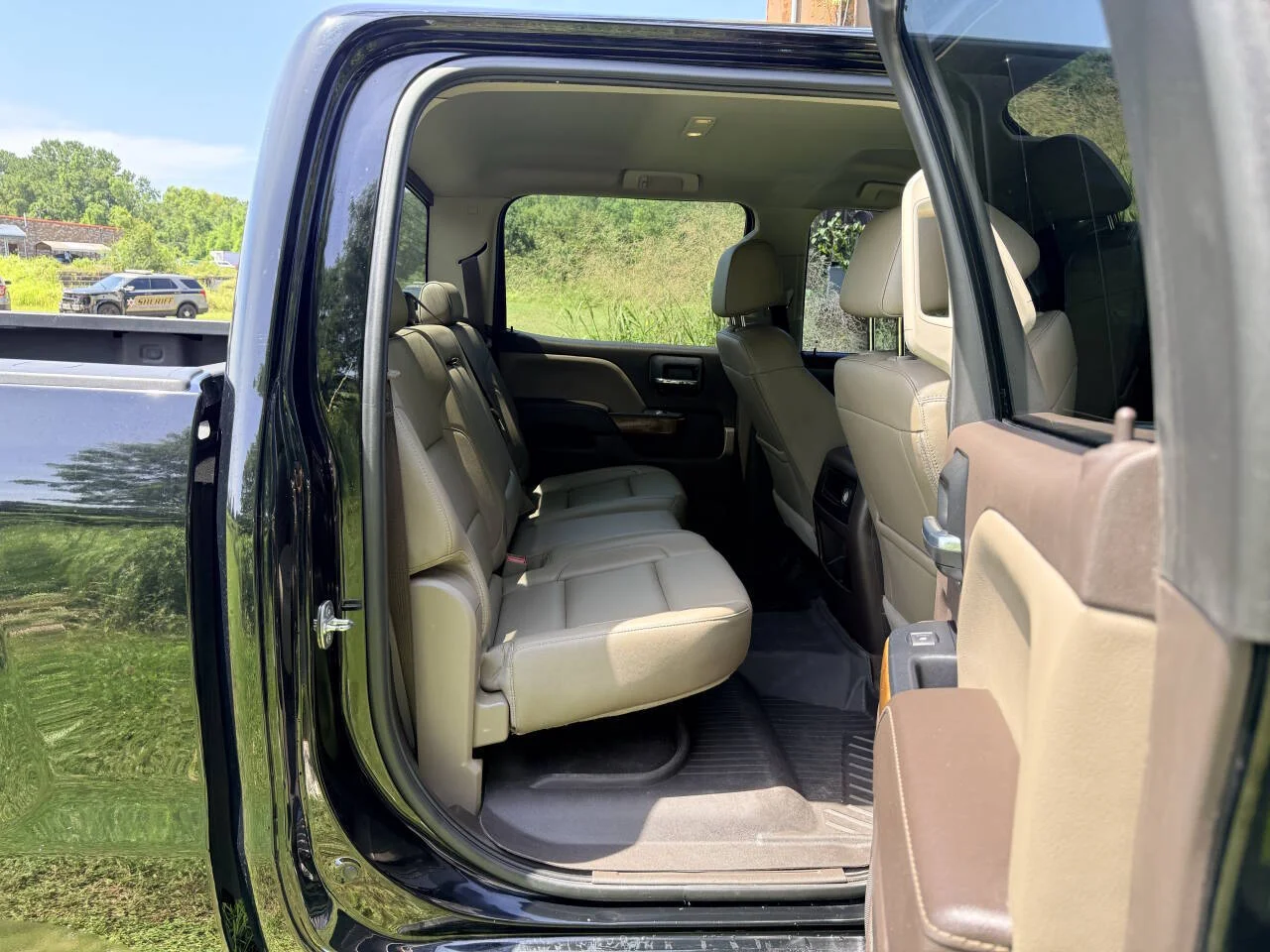 Used 2018 Black GMC SLT 4x2 4dr Crew Cab 5.8 ft. SB image 14