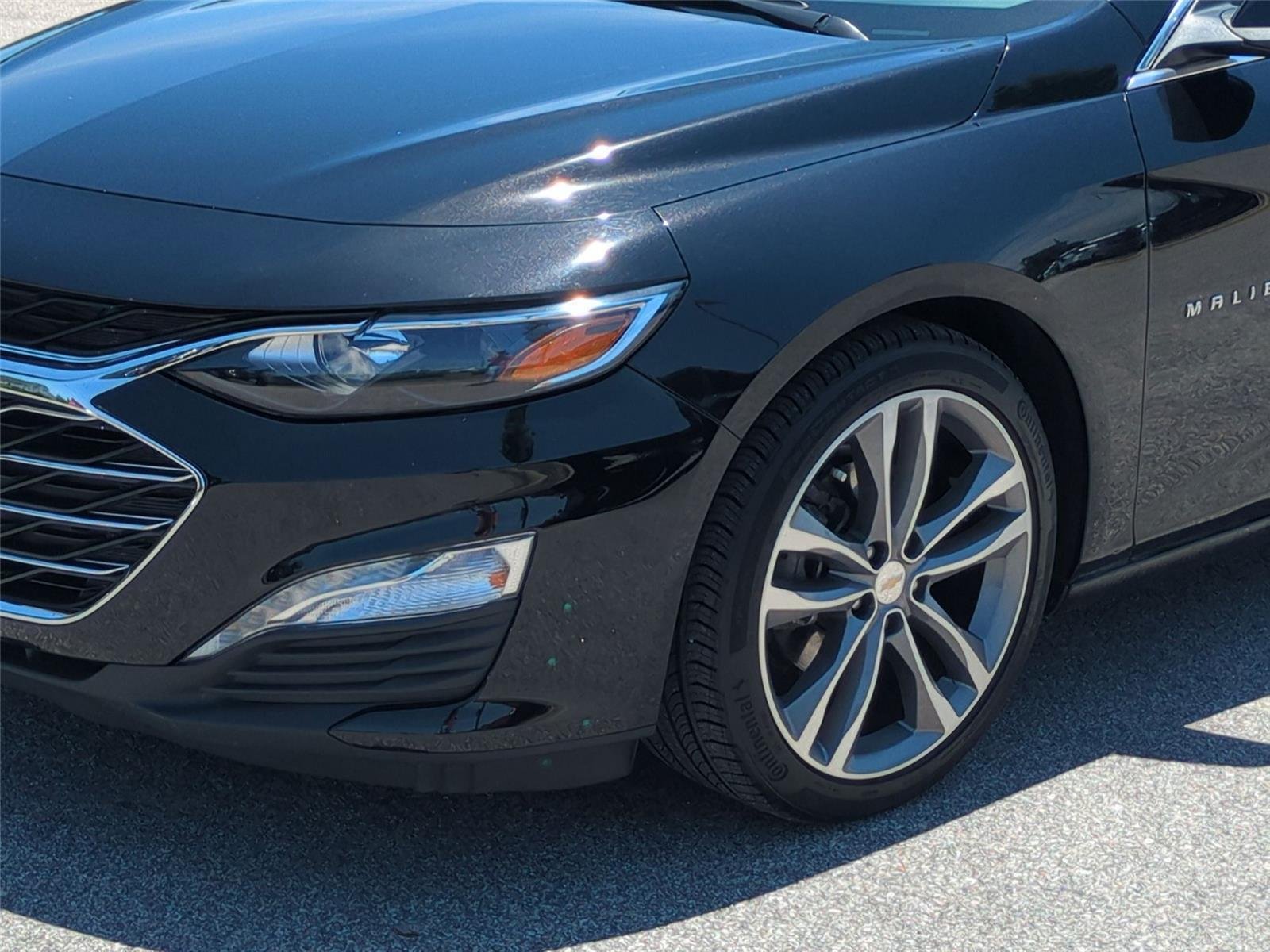 Used 2022 Mosaic Black Metallic Chevrolet LT image 9