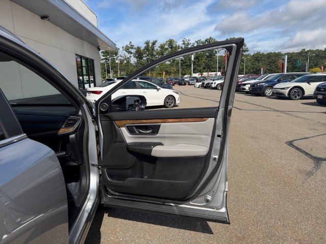 Certified Used 2017 Silver Honda Touring image 32