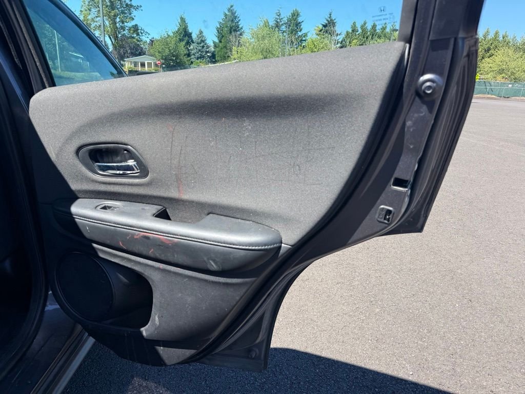 Used 2019 Modern Steel Metallic Honda LX image 21