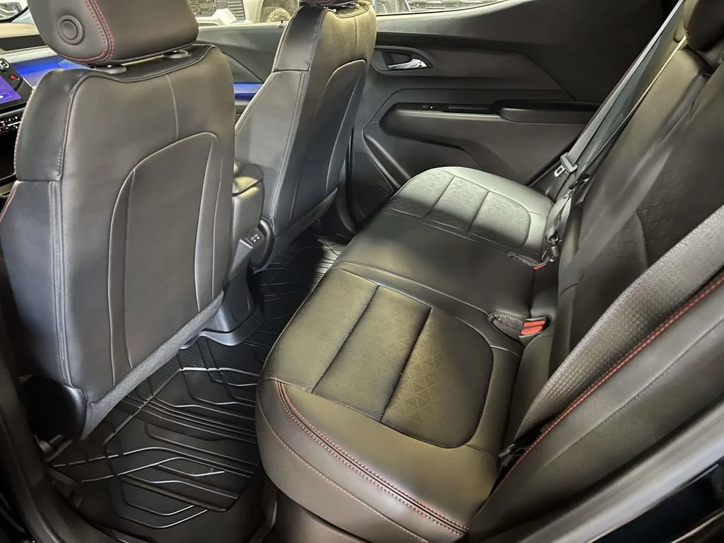2027 Chevrolet Bolt RS - Photo 8