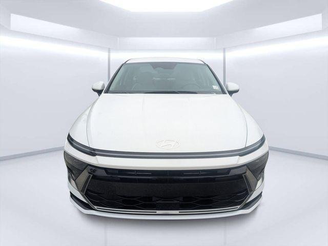 New 2026 White Hyundai SEL Sport image 8