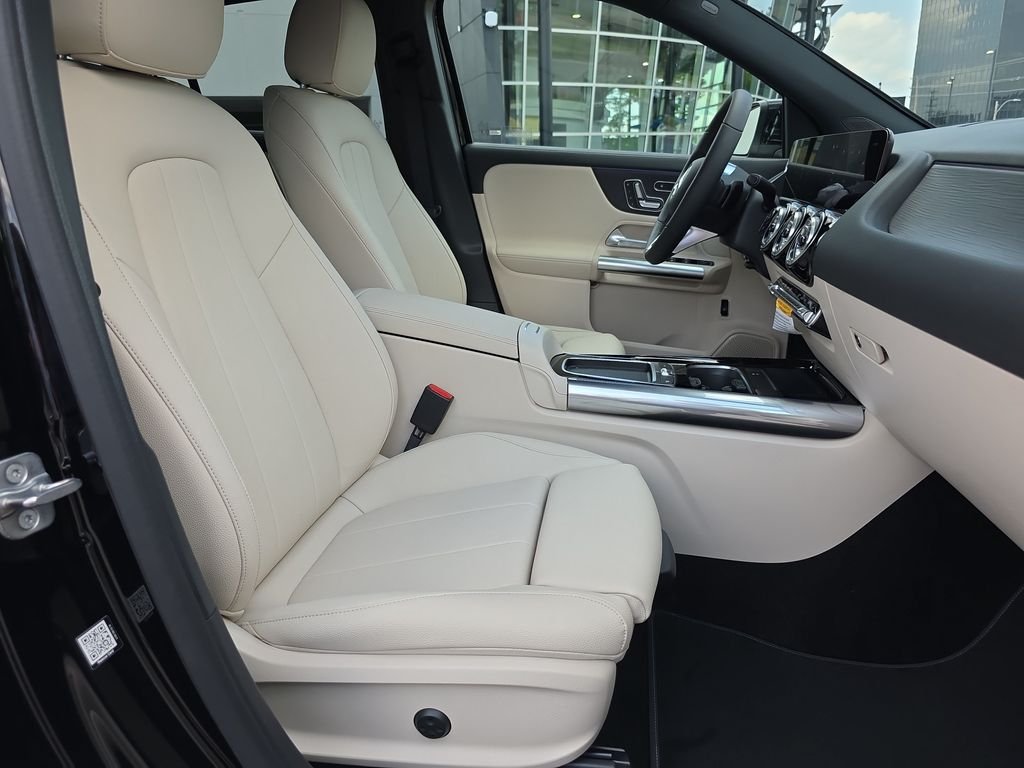 New 2026 Black Mercedes-Benz GLA 250 image 16