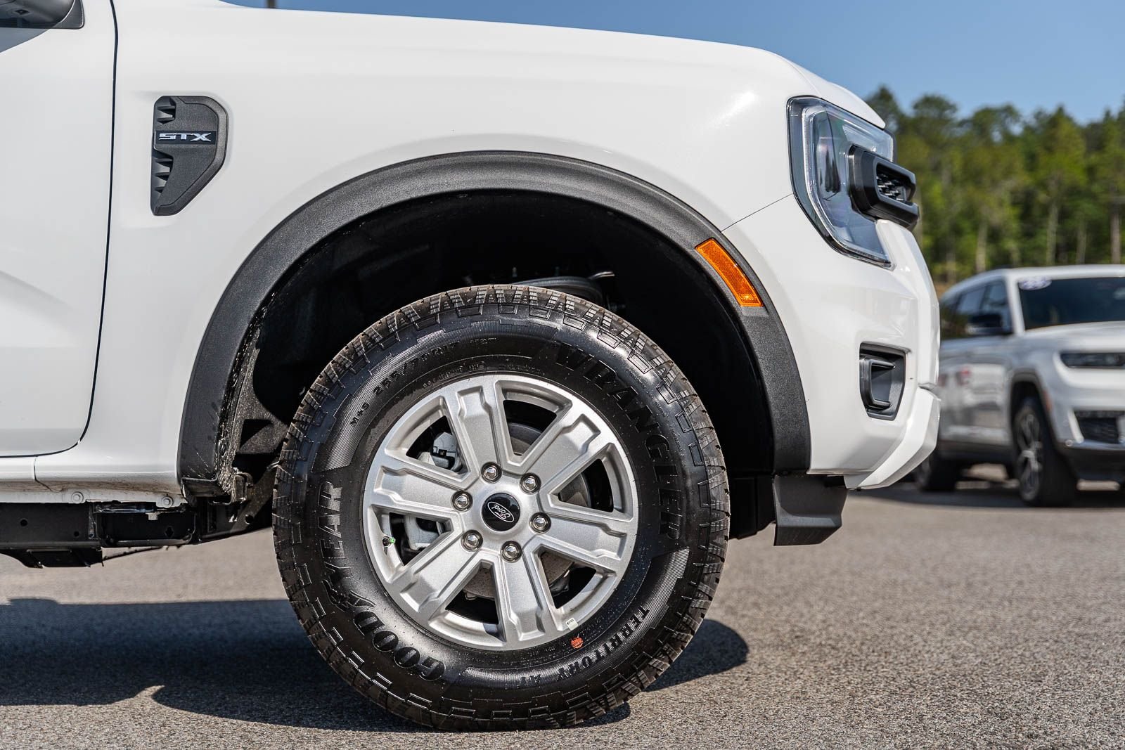 New 2026 White Ford XL image 5