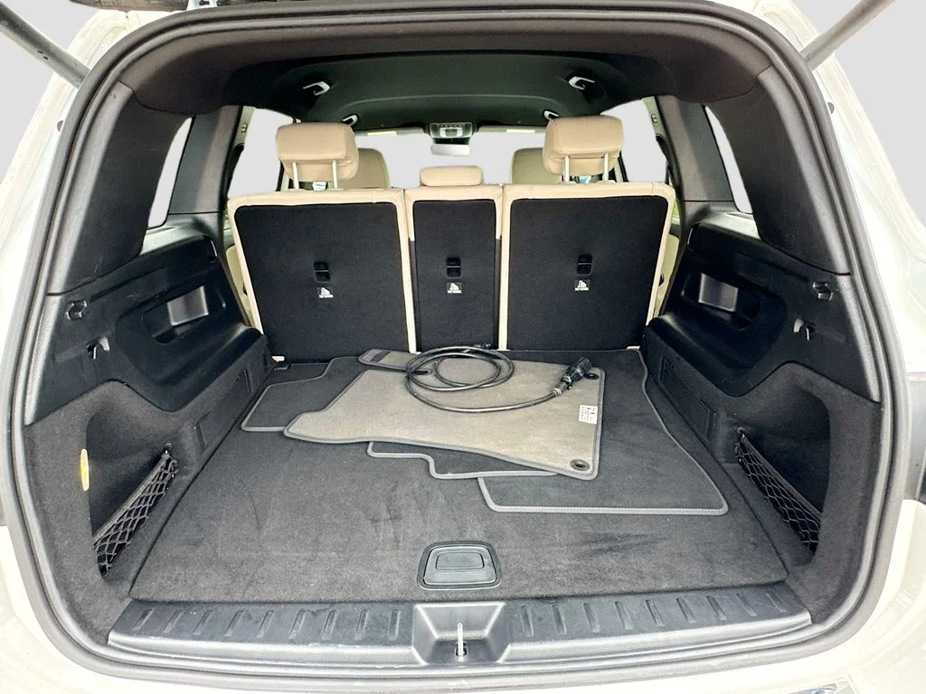 Used 2025  Mercedes-Benz GLB 250 image 25